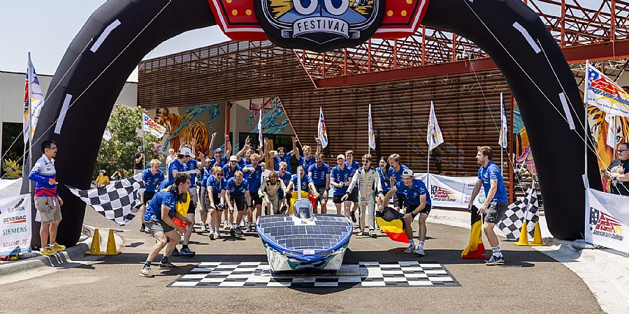 Innoptus Solar Team wint American Solar Challenge bij Amerikaans debuut