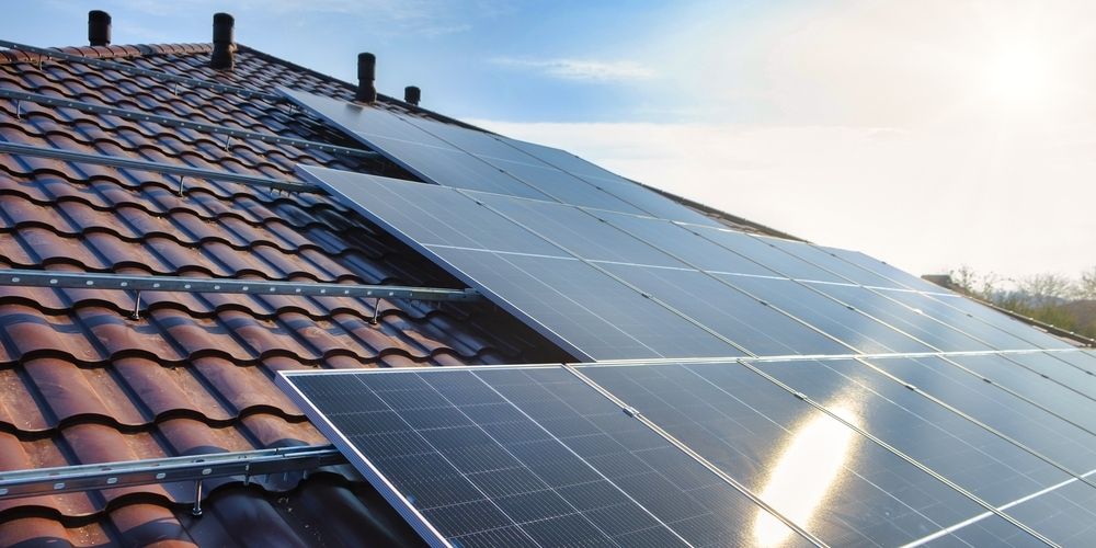 Europese zonnepanelenmarkt groeit licht, maar 2030-doel raakt verder uit zicht