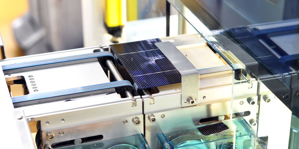 Wat bepaalt de efficiëntie van zonnepanelen?